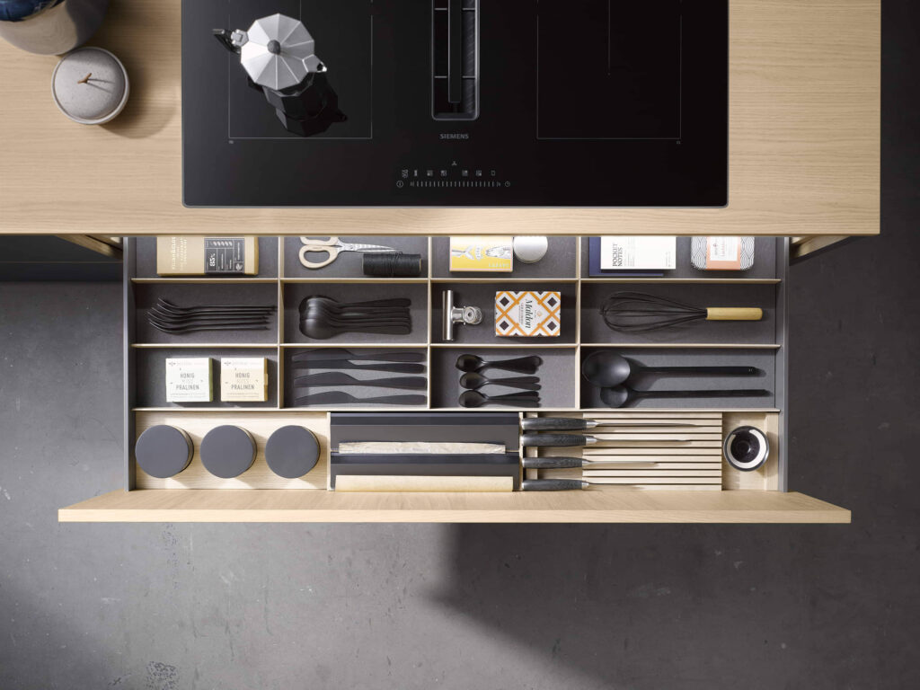 AV 7080 smoky blue  pull-out lighting