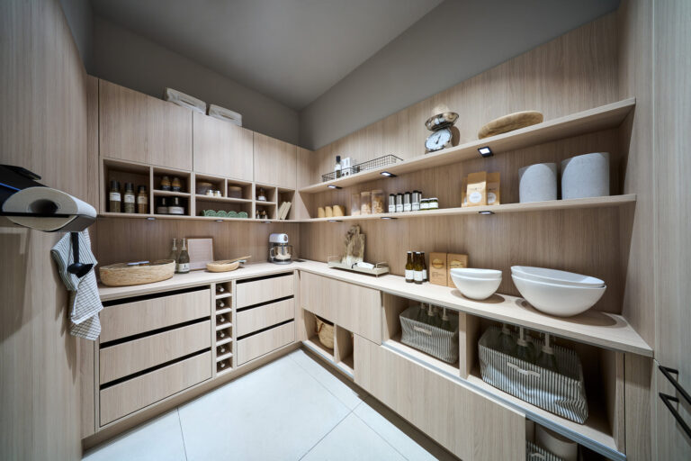 MONTREAL light fine oak-1